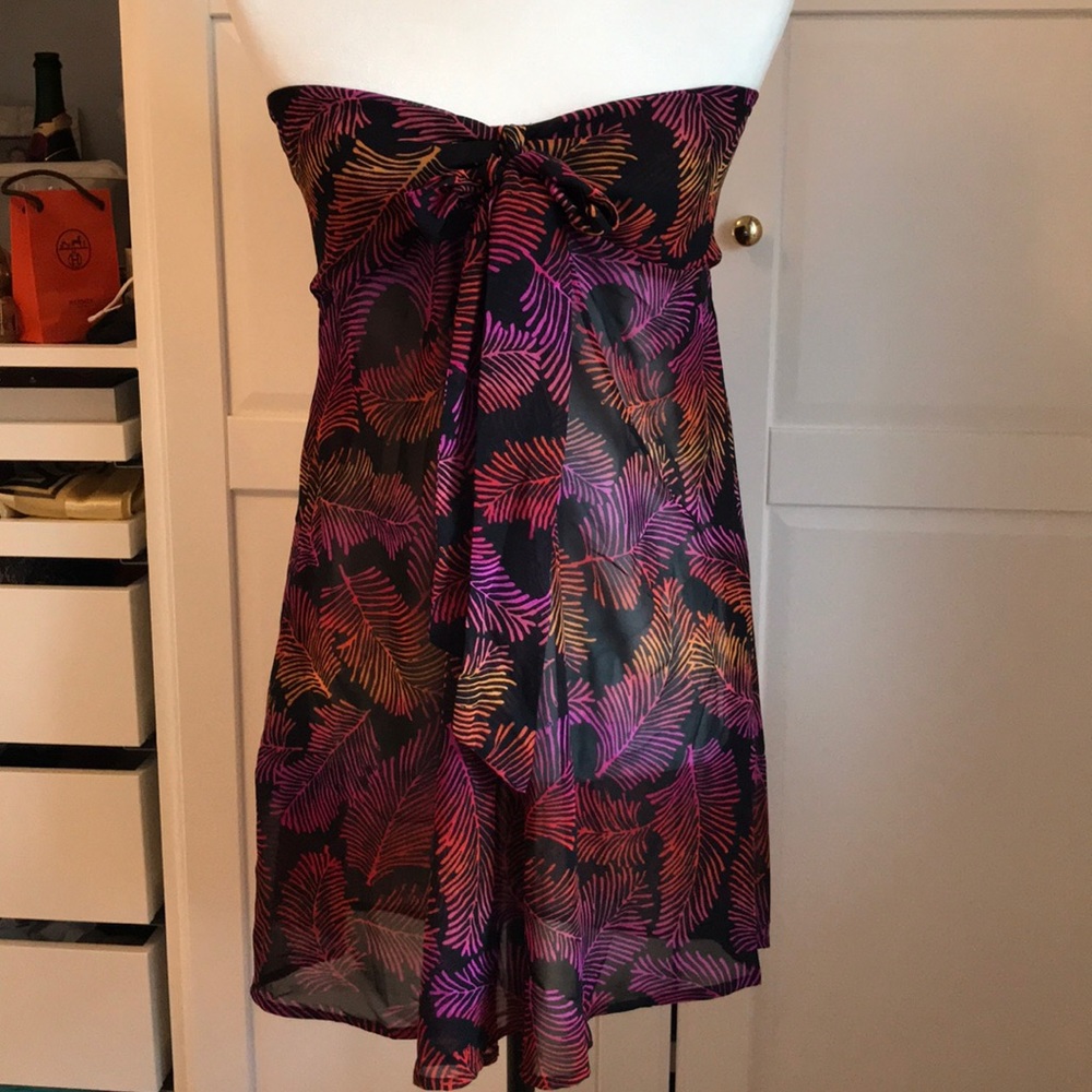 Cover Up with Feather Design Pattern
